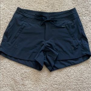 Athleta Hudson black board short NWOT Size 0